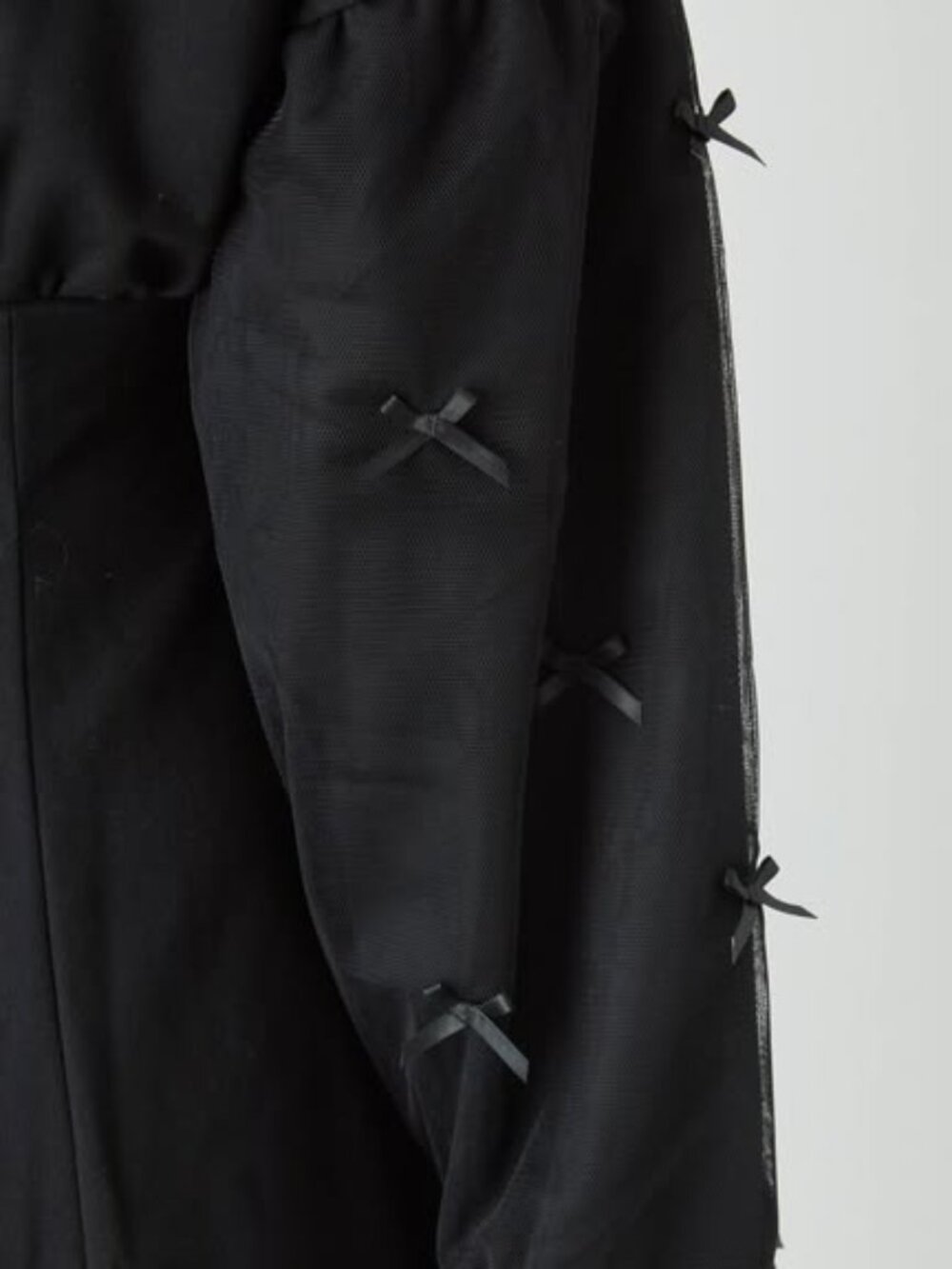 ANK ROUGE jirai kei black tulle-sleeved one piece hoodie dress w/bow details - Picture 3 of 8